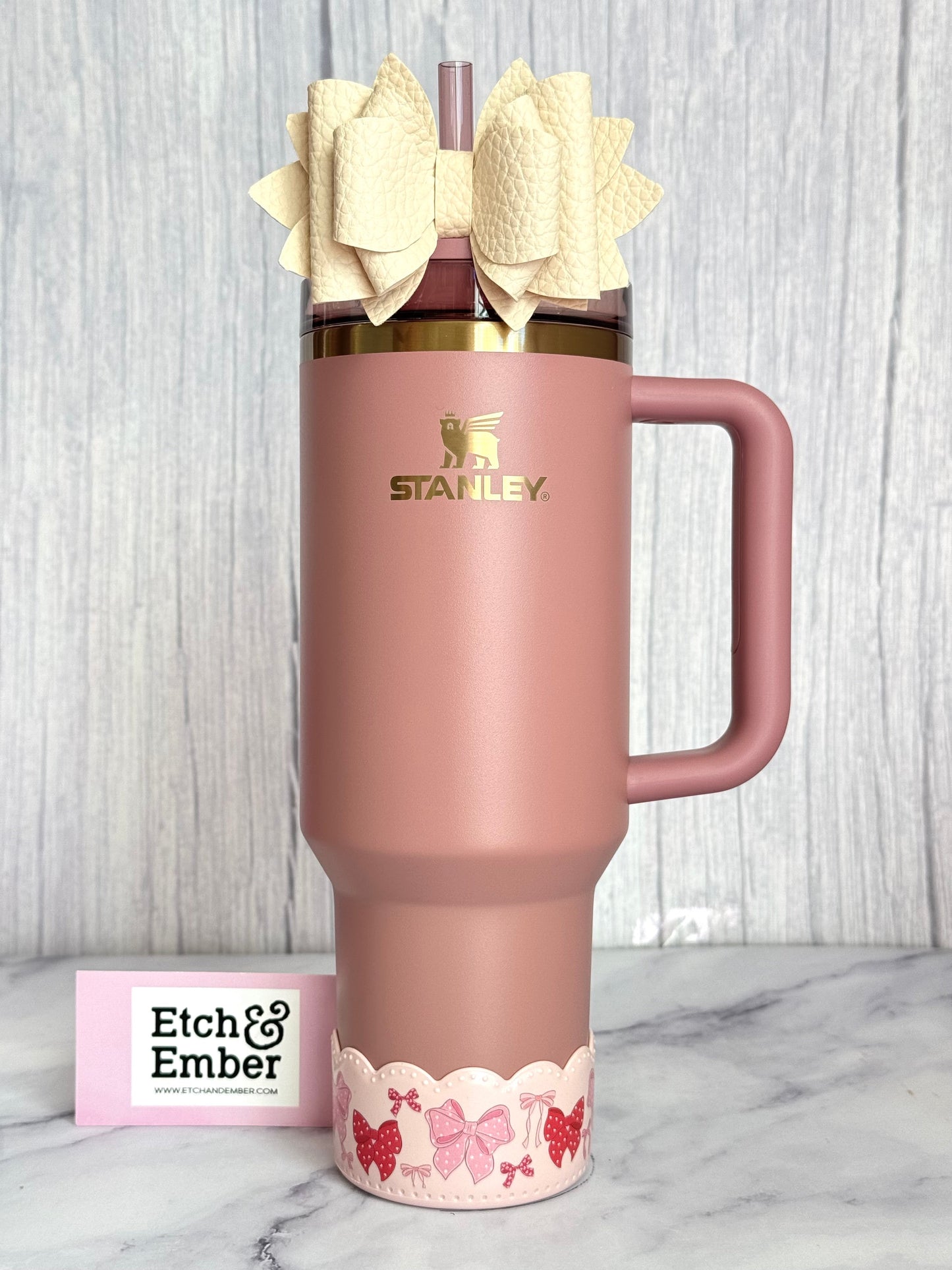 Coquette Scallop Tumbler Boot -fits 20-40oz